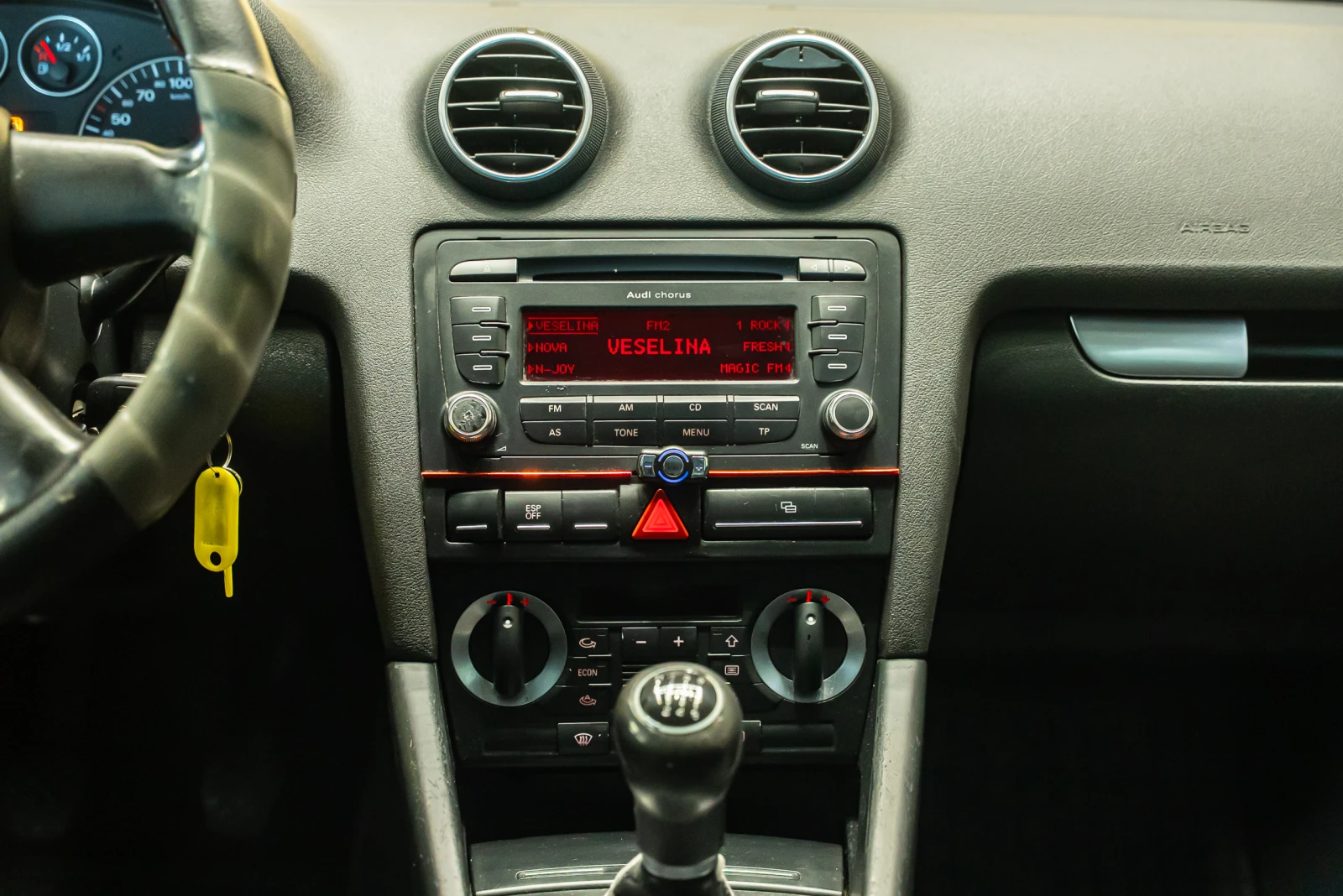 Audi A3 2.0 TDI, снимка 11 - Автомобили и джипове - 54477866