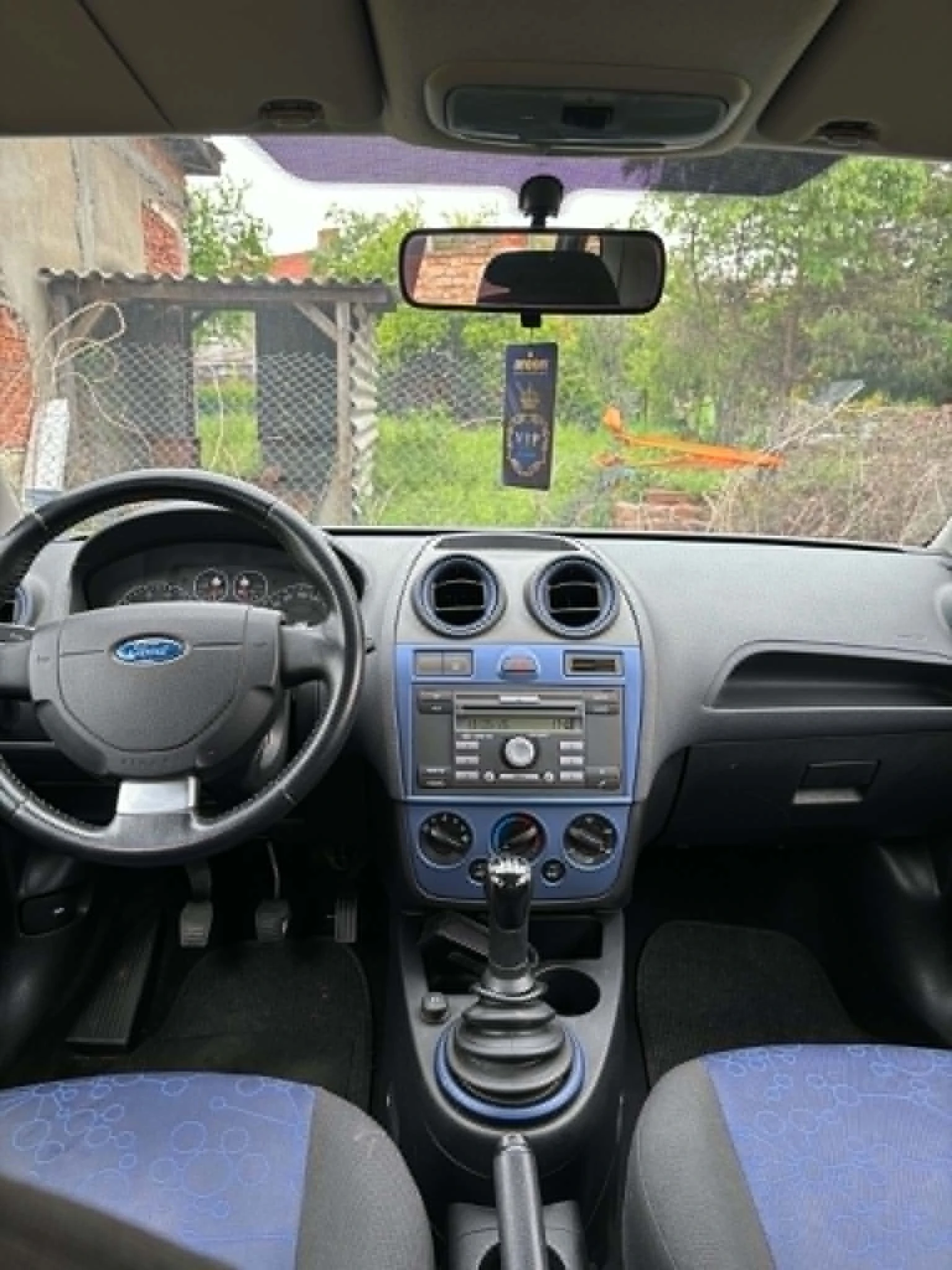 Ford Fiesta 1.3i, снимка 9 - Автомобили и джипове - 54542686