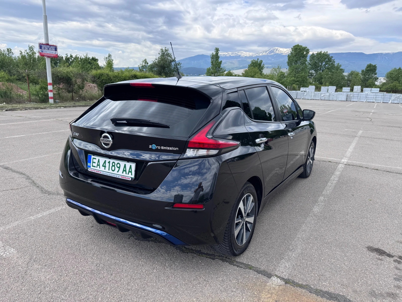 Nissan Leaf , снимка 5 - Автомобили и джипове - 54577638