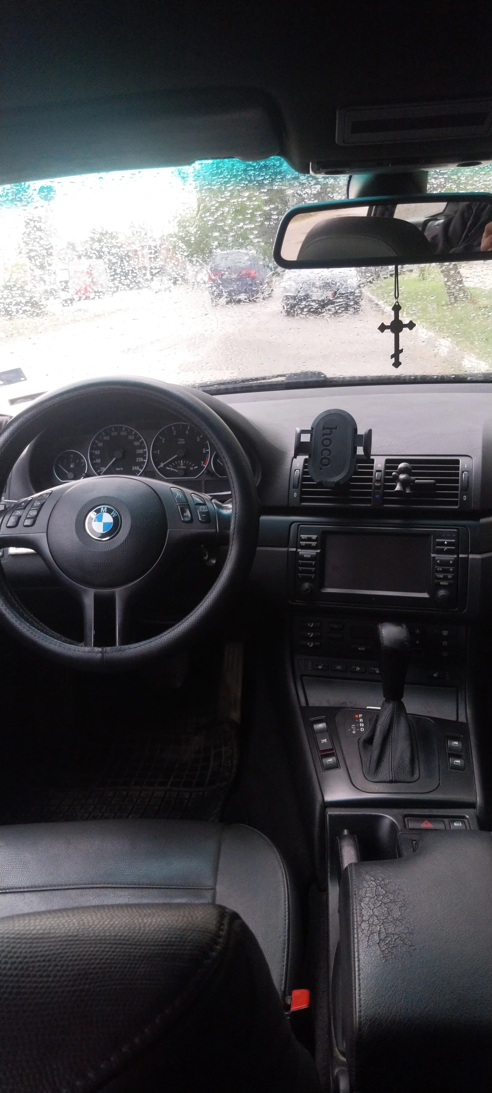 BMW 330, снимка 5 - Автомобили и джипове - 54659133