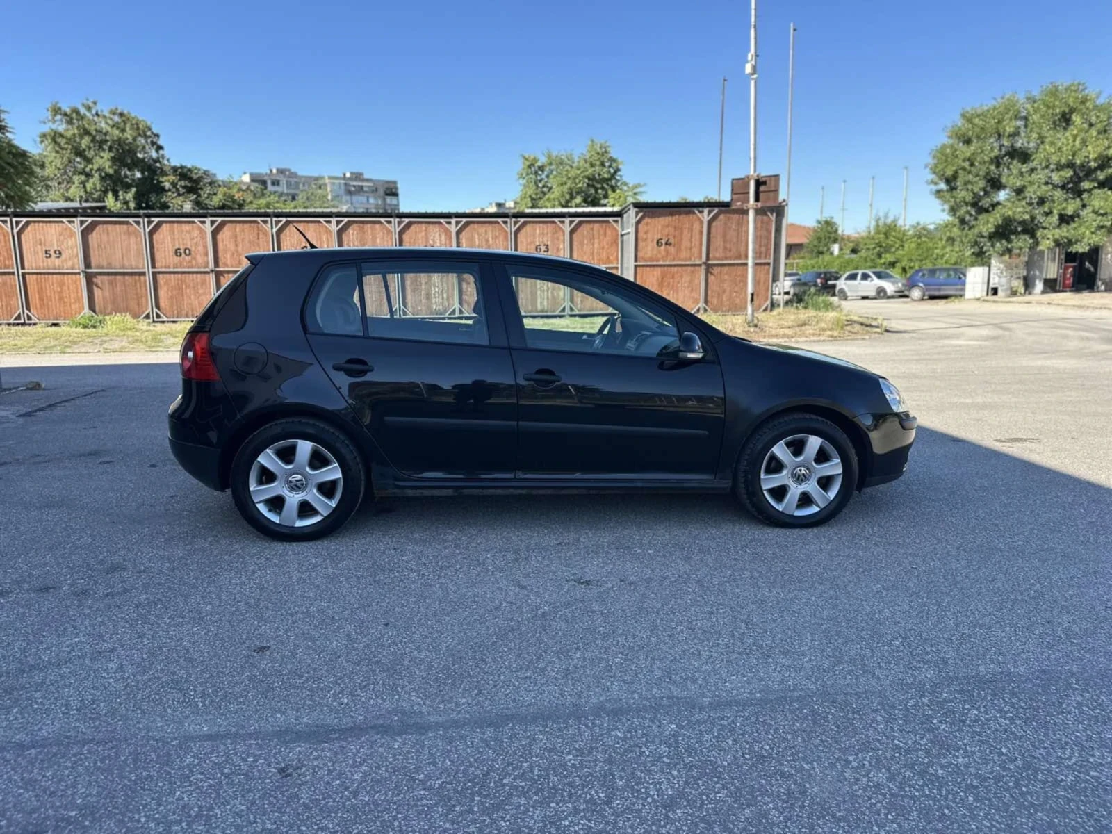 VW Golf 1.4i* Климатик , снимка 9 - Автомобили и джипове - 54884522