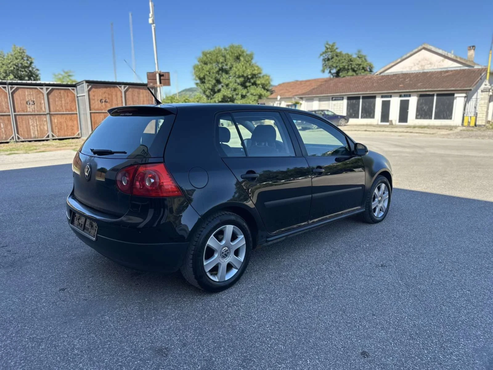 VW Golf 1.4i* Климатик , снимка 8 - Автомобили и джипове - 54884522