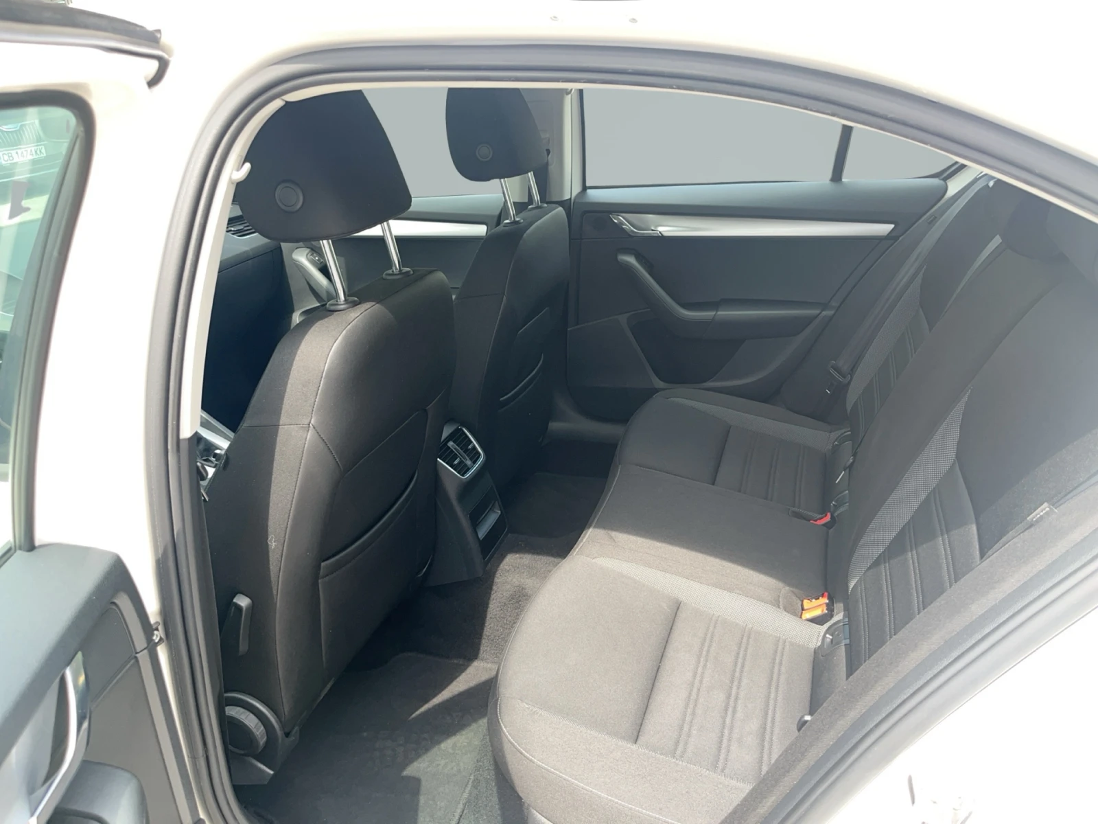 Skoda Octavia 2, 0 TDI 7DSG 4X4, снимка 12 - Автомобили и джипове - 54956681