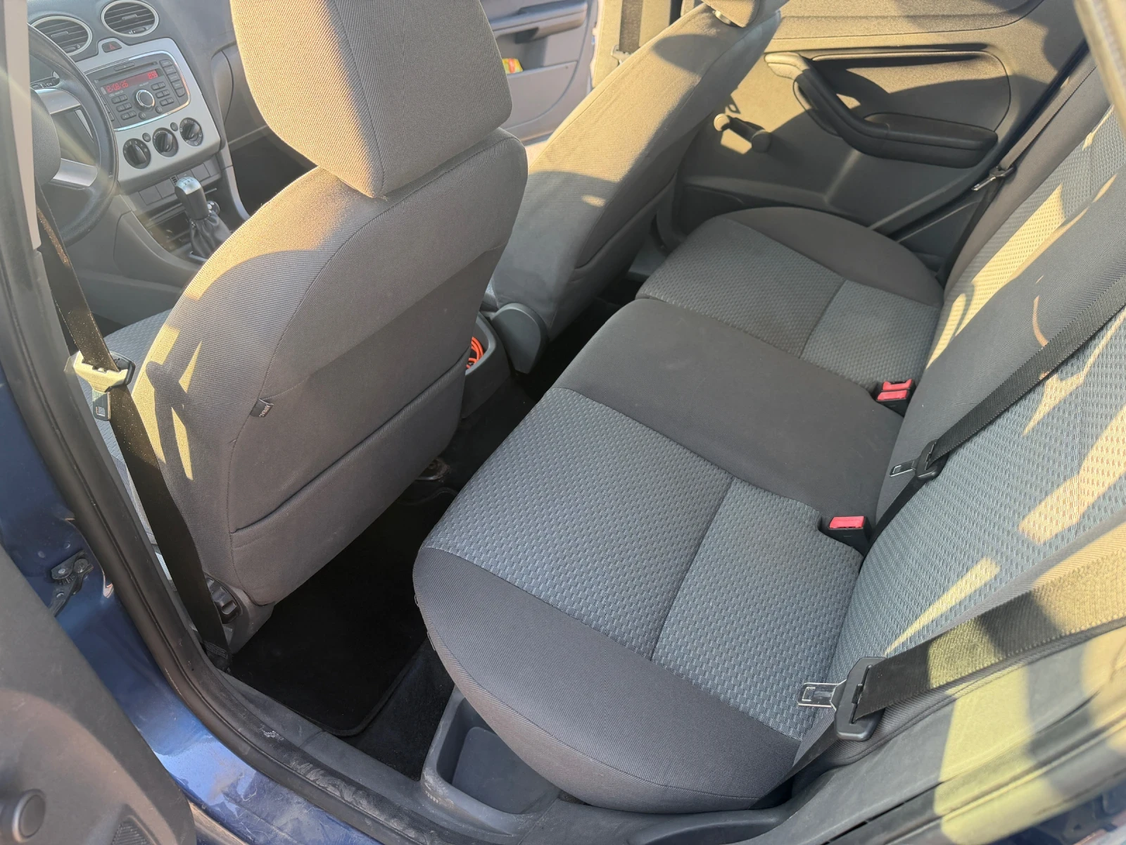 Ford Focus 1.4 , снимка 7 - Автомобили и джипове - 55645932