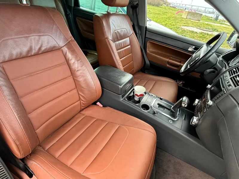 VW Touareg V6 3.0d, снимка 6 - Автомобили и джипове - 49440115