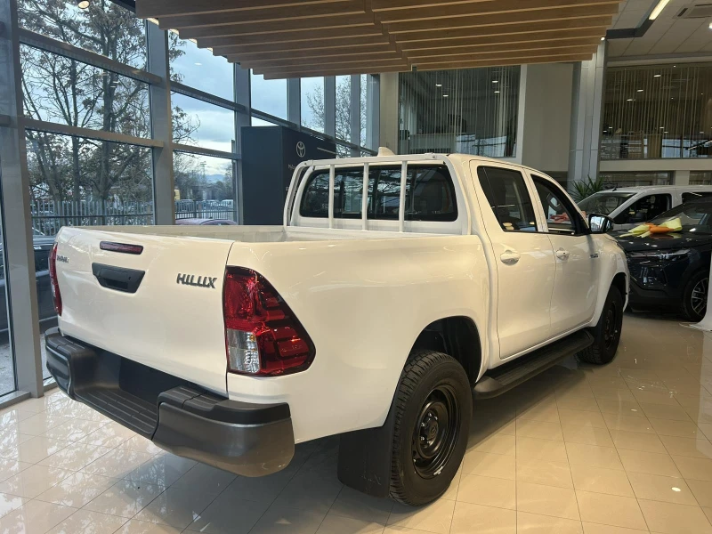 Toyota Hilux 2.4D 6AT Comfort, снимка 6 - Автомобили и джипове - 52477356