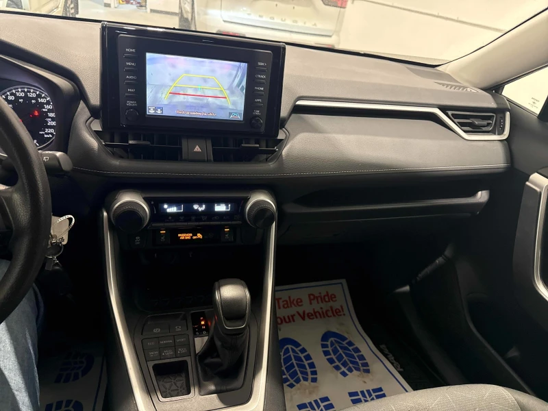 Toyota Rav4 * LE* AWD* CARFAX* АВТО КРЕДИТ* , снимка 15 - Автомобили и джипове - 53200302