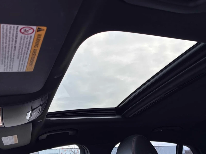 Mercedes-Benz GLC 300 2023 COUPE * CARFAX* ВТОРИ ГУМИ* ПОДГРЕВИ, снимка 13 - Автомобили и джипове - 53288059