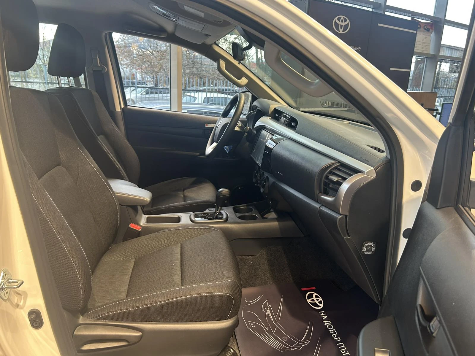 Toyota Hilux 2.4D 6AT Comfort | Mobile.bg   14