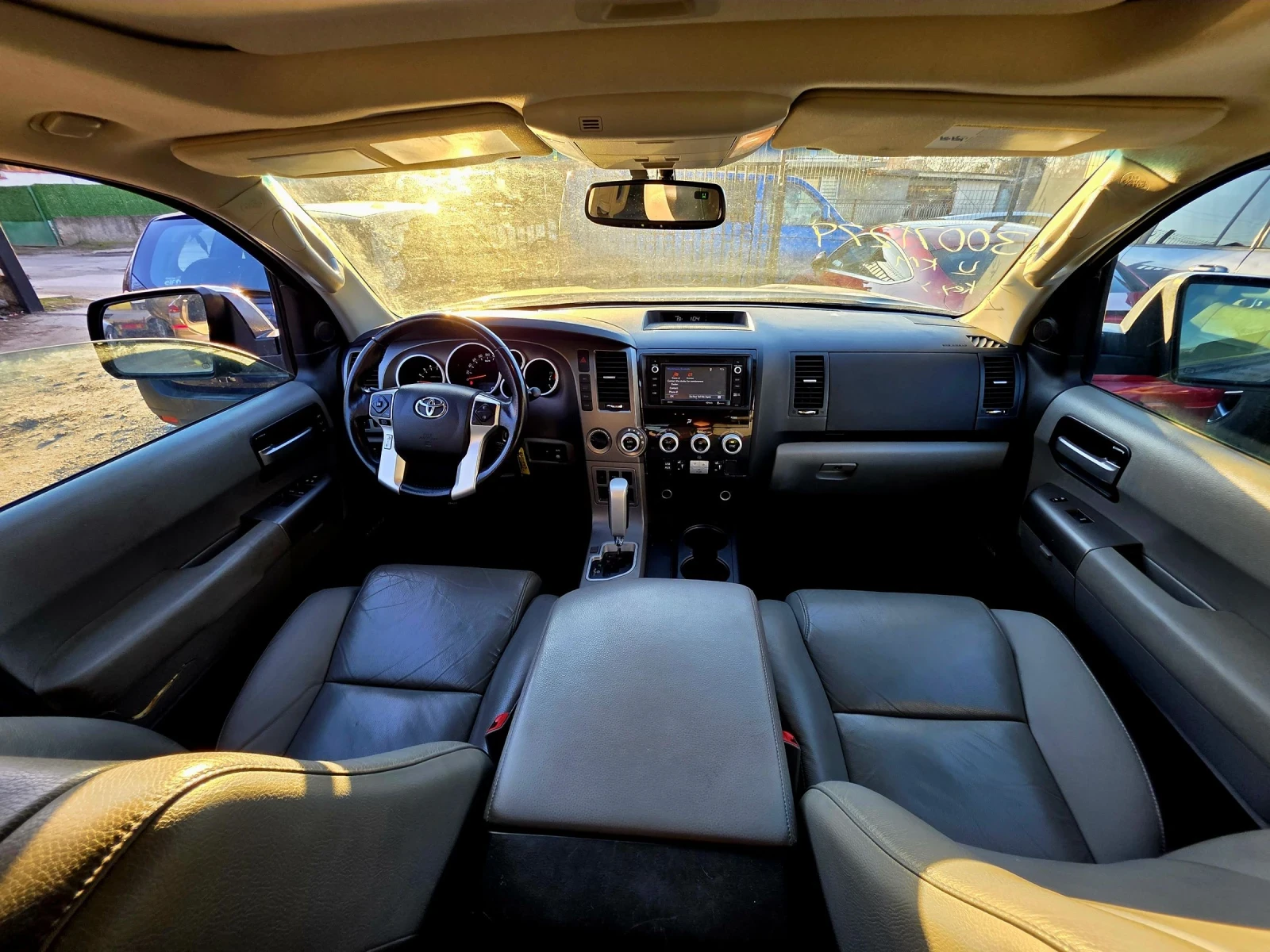 Toyota Sequoia 5.7 LIMITED 7+ 1 ����� | Mobile.bg � ����������� 15