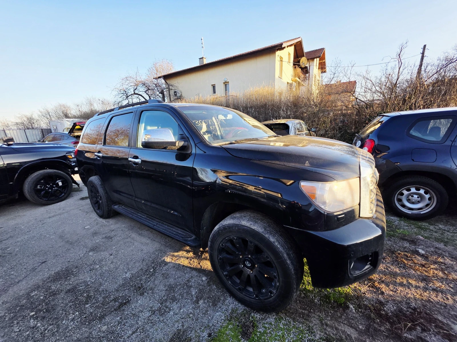 Toyota Sequoia 5.7 LIMITED 7+ 1 ����� | Mobile.bg � ����������� 6