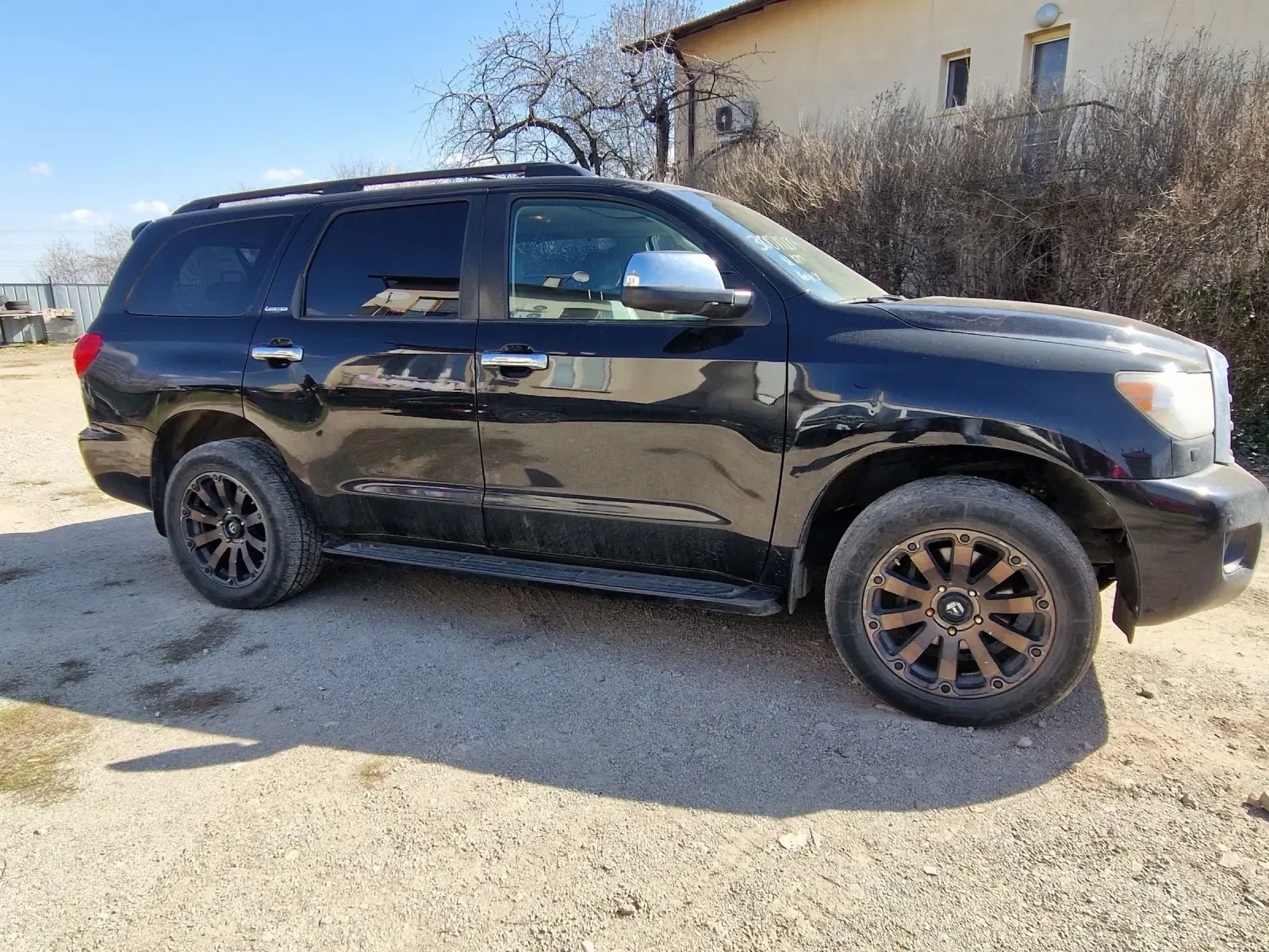 Toyota Sequoia 5.7 LIMITED 7+ 1 �����, , 2017� | Mobile.bg � ����������� 7