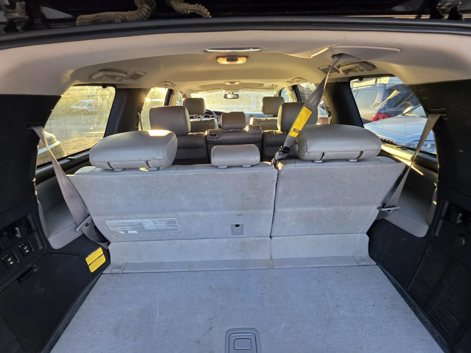 Toyota Sequoia 5.7 LIMITED 7+ 1 ����� | Mobile.bg � ����������� 16