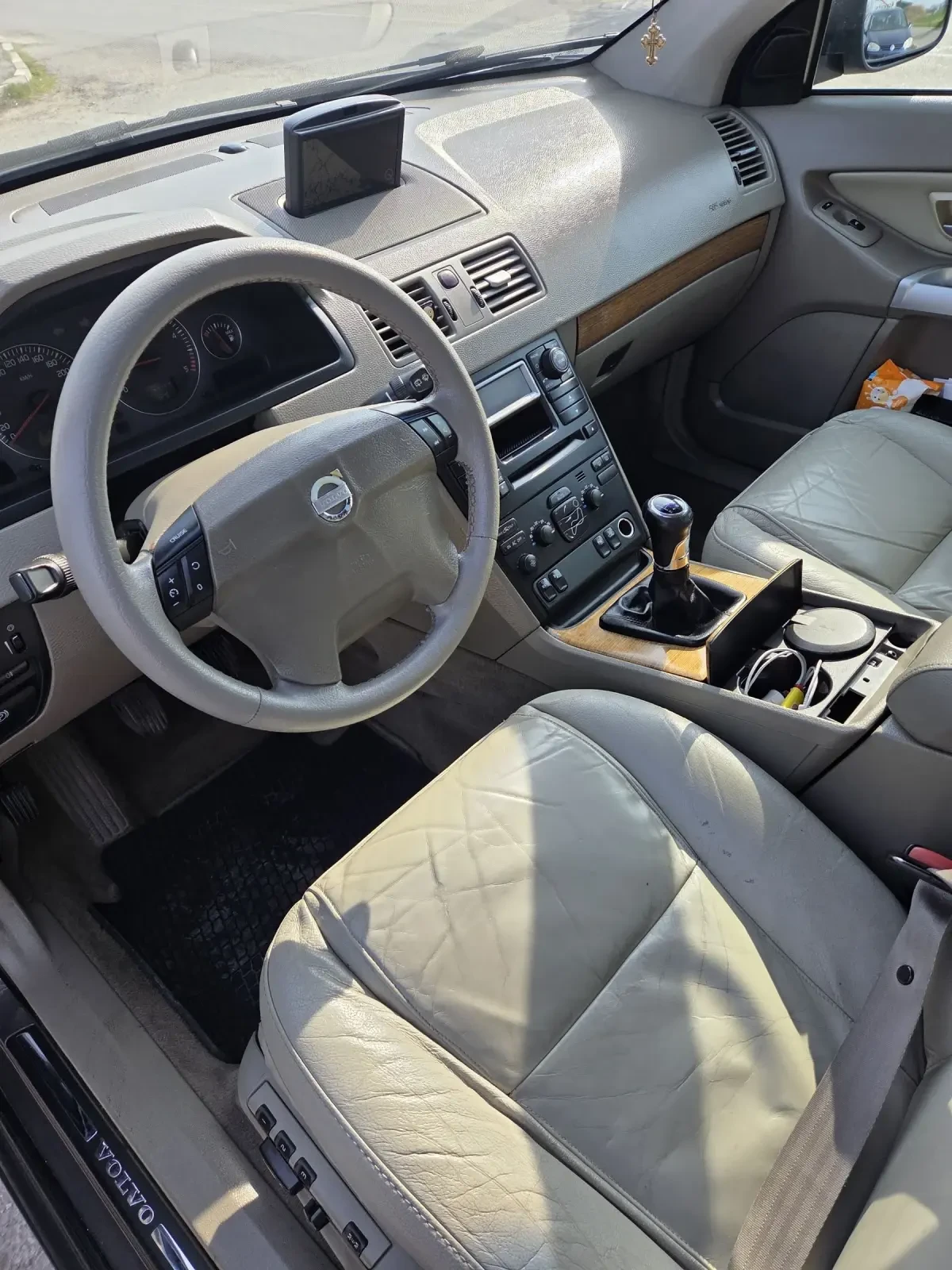 Volvo Xc90 2500, снимка 16 - Автомобили и джипове - 53922913