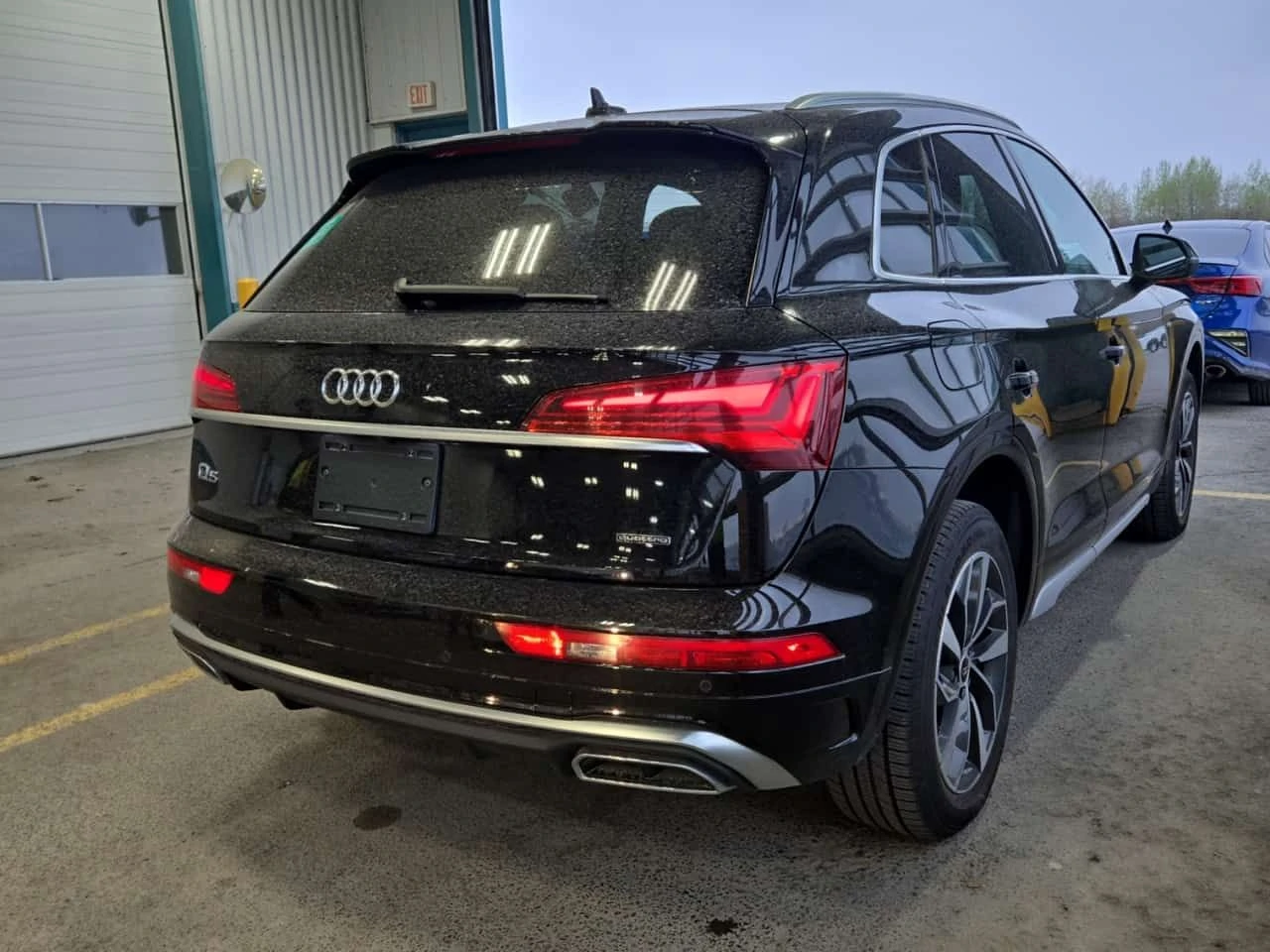 Audi Q5 * PROGRESSIV * CARFAX * 2 КЛЮЧА * ПАНОРАМА * , снимка 3 - Автомобили и джипове - 54364315
