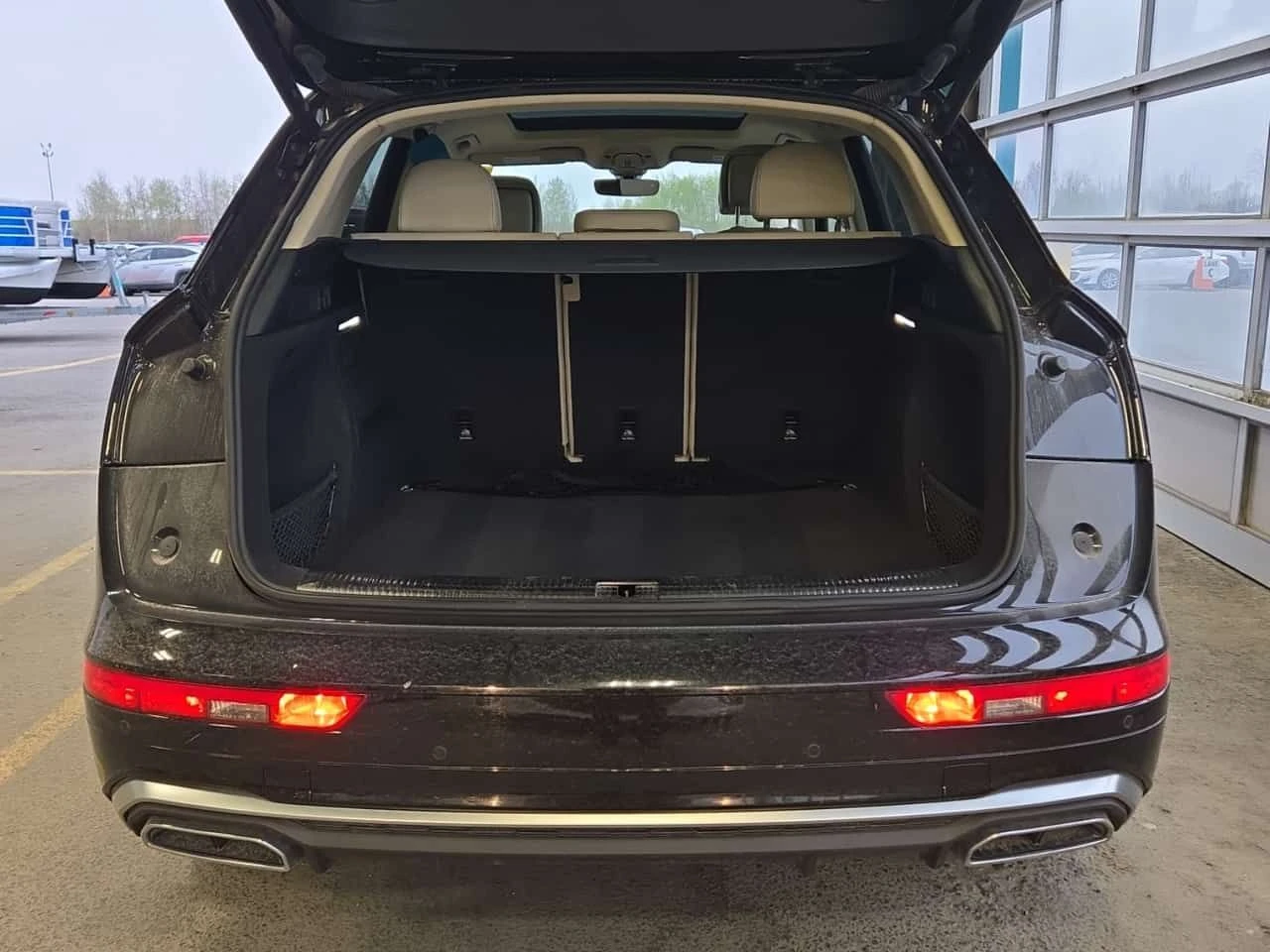 Audi Q5 * PROGRESSIV * CARFAX * 2 КЛЮЧА * ПАНОРАМА * , снимка 6 - Автомобили и джипове - 54364315