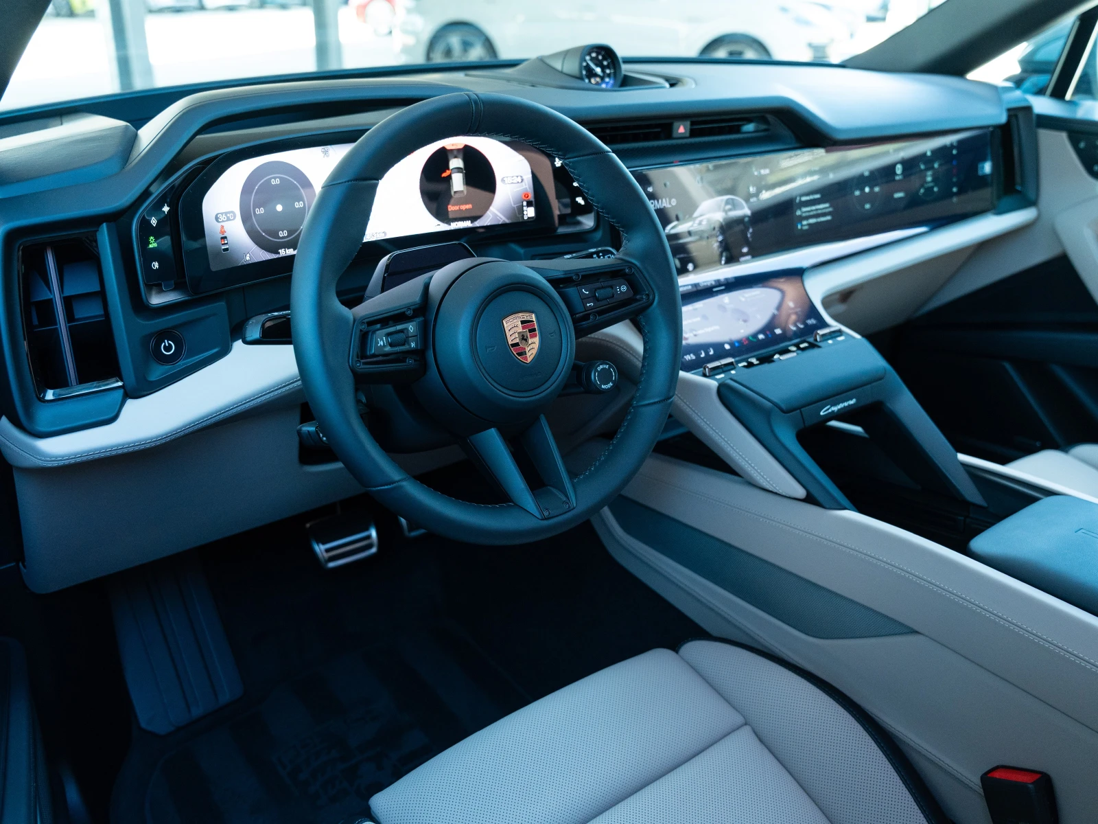 Porsche Cayenne Electric, снимка 5 - Автомобили и джипове - 55120743
