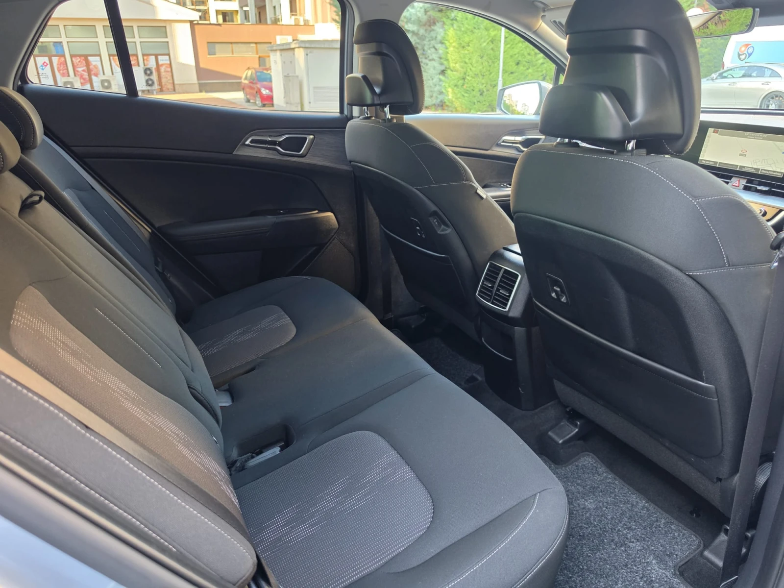 Kia Sportage 1.6CRDI Mild Hybrid Buisness, снимка 12 - Автомобили и джипове - 55254568