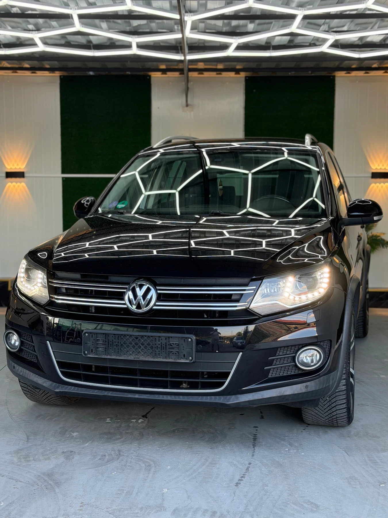 VW Tiguan 1.4TSI FACELIFT, снимка 3 - Автомобили и джипове - 55466019