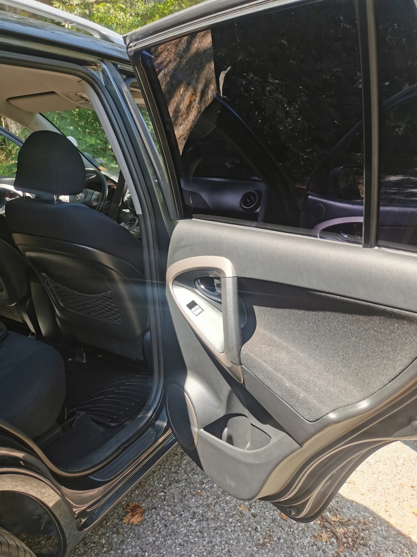 Toyota Rav4 2.2 D-4D 136, снимка 12 - Автомобили и джипове - 55539092
