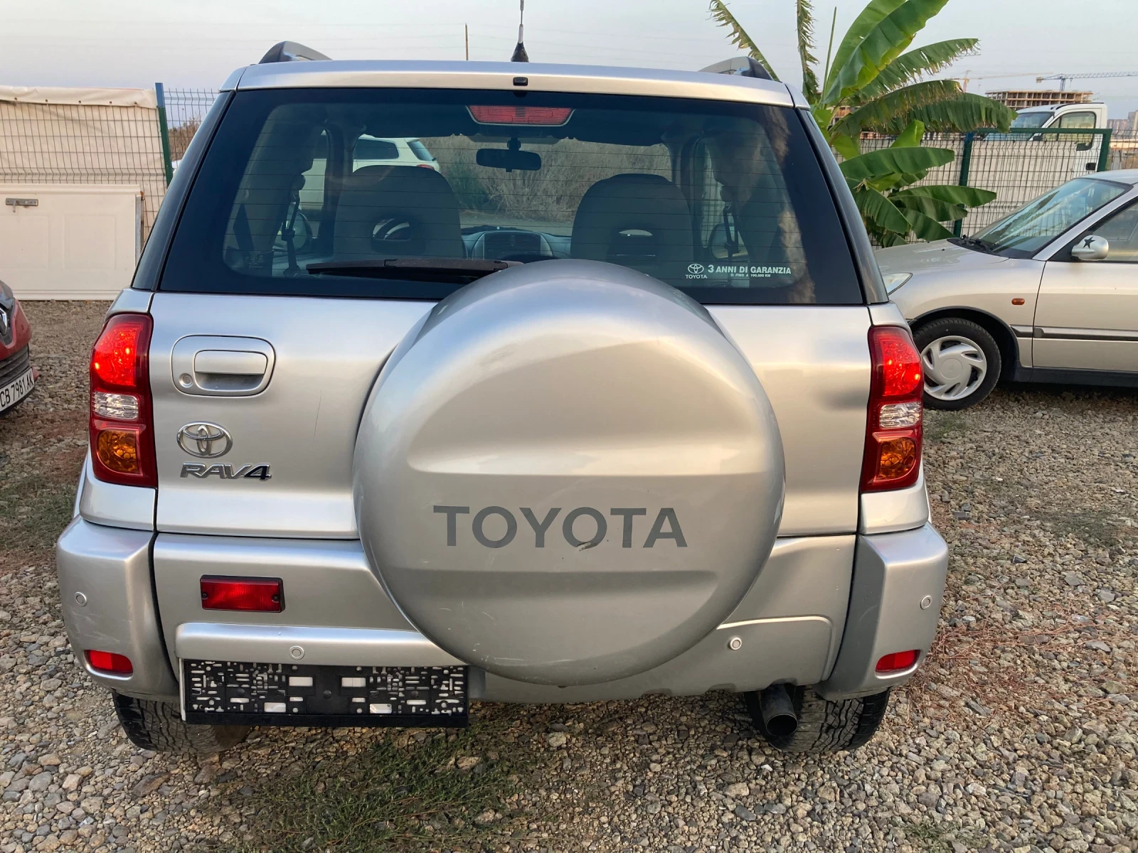 Toyota Rav4 2.0D4D, снимка 4 - Автомобили и джипове - 55935292
