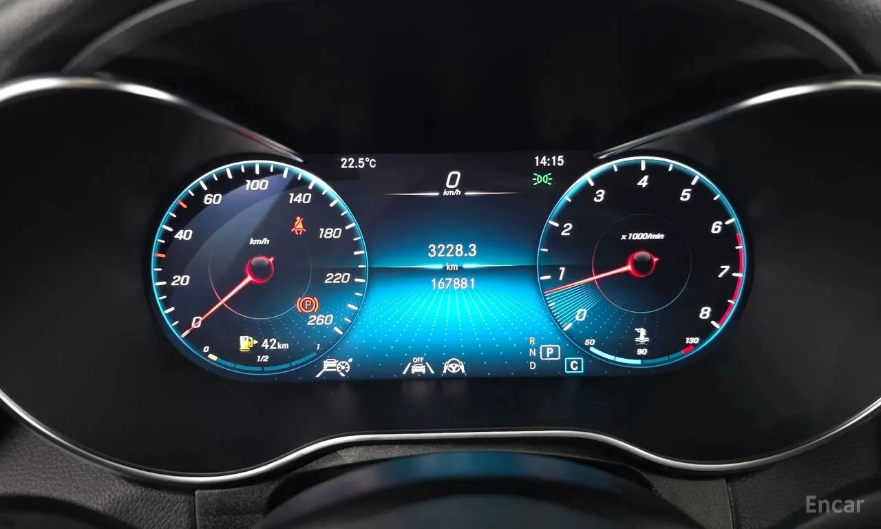 Mercedes-Benz GLC 300 4MATIC/Premium Coupe/ДИСТРОНИК/ДИГ.КМ./ОБДУХ/, снимка 8 - Автомобили и джипове - 56020372