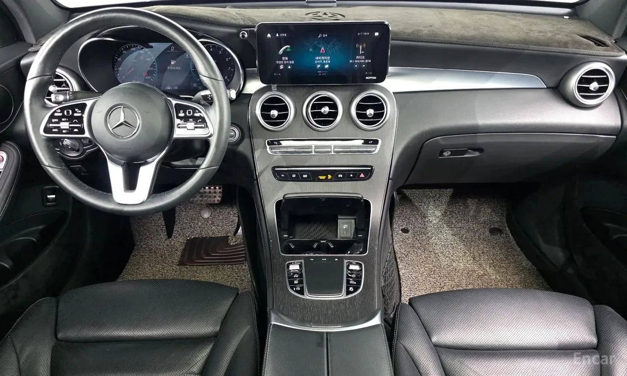 Mercedes-Benz GLC 300 4MATIC/Premium Coupe/ДИСТРОНИК/ДИГ.КМ./ОБДУХ/, снимка 7 - Автомобили и джипове - 56020372
