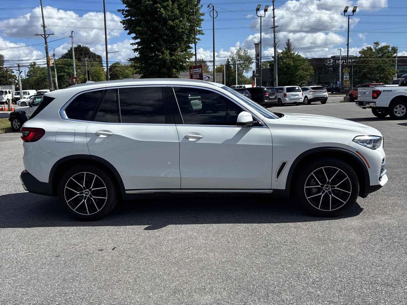 BMW X5 Harman Kardon* Head-Up* 360 & Parking Assist, снимка 4 - Автомобили и джипове - 56058461