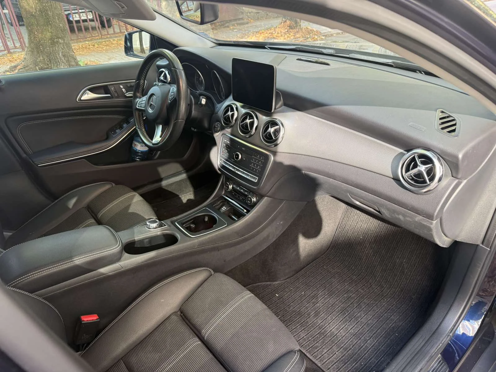 Mercedes-Benz GLA 250 4 Matic, снимка 10 - Автомобили и джипове - 56303358