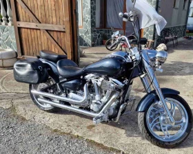     Yamaha XV Roadstar