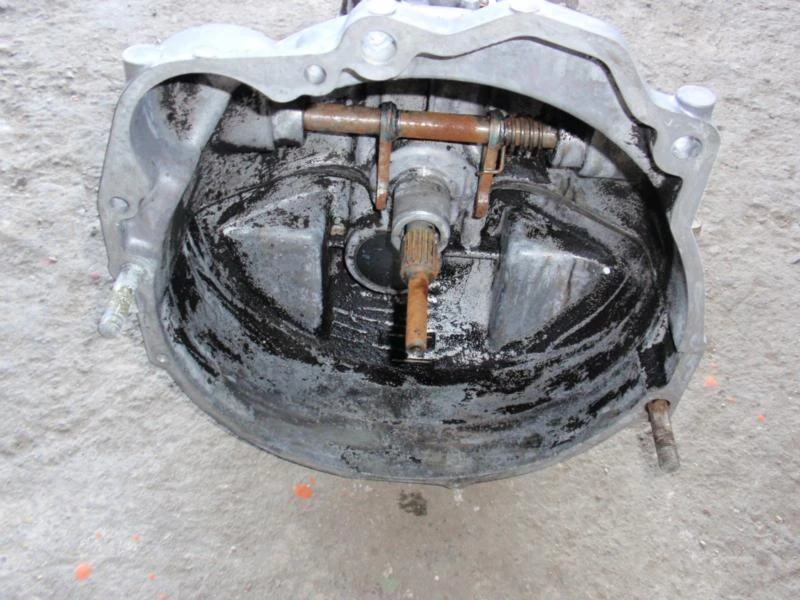 Трансмисия за Suzuki Samurai, снимка 3 - Части - 7135733