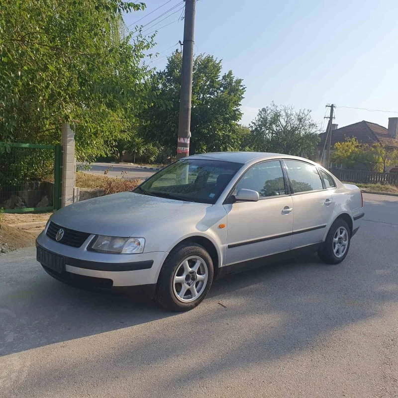 VW Passat 1.8i 125 ADR, снимка 1 - Автомобили и джипове - 41909599