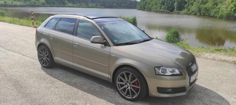 Audi A3 Sportback 2.0TDI S-LINE, DSG, PANO, F1, LEADER, снимка 1 - Автомобили и джипове - 47979006