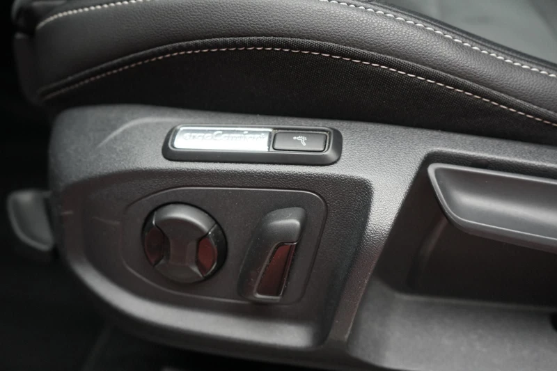 VW Arteon SHOTINGBRAKE/2.0TDI/DSG/360/ELEGANCE/NAVI/LED/E183, снимка 12 - Автомобили и джипове - 50432568
