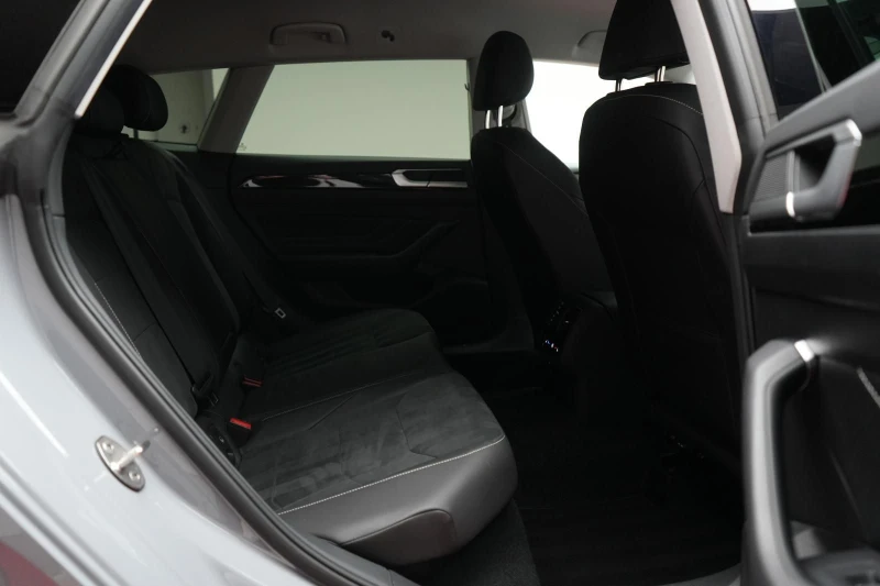 VW Arteon SHOTINGBRAKE/2.0TDI/DSG/360/ELEGANCE/NAVI/LED/E183, снимка 7 - Автомобили и джипове - 50432568
