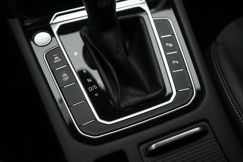 VW Arteon SHOTINGBRAKE/2.0TDI/DSG/360/ELEGANCE/NAVI/LED/E183, снимка 14 - Автомобили и джипове - 50432568