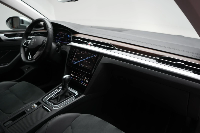 VW Arteon SHOTINGBRAKE/2.0TDI/DSG/360/ELEGANCE/NAVI/LED/E183, снимка 6 - Автомобили и джипове - 50432568