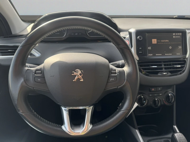 Peugeot 2008, снимка 8 - Автомобили и джипове - 52207616