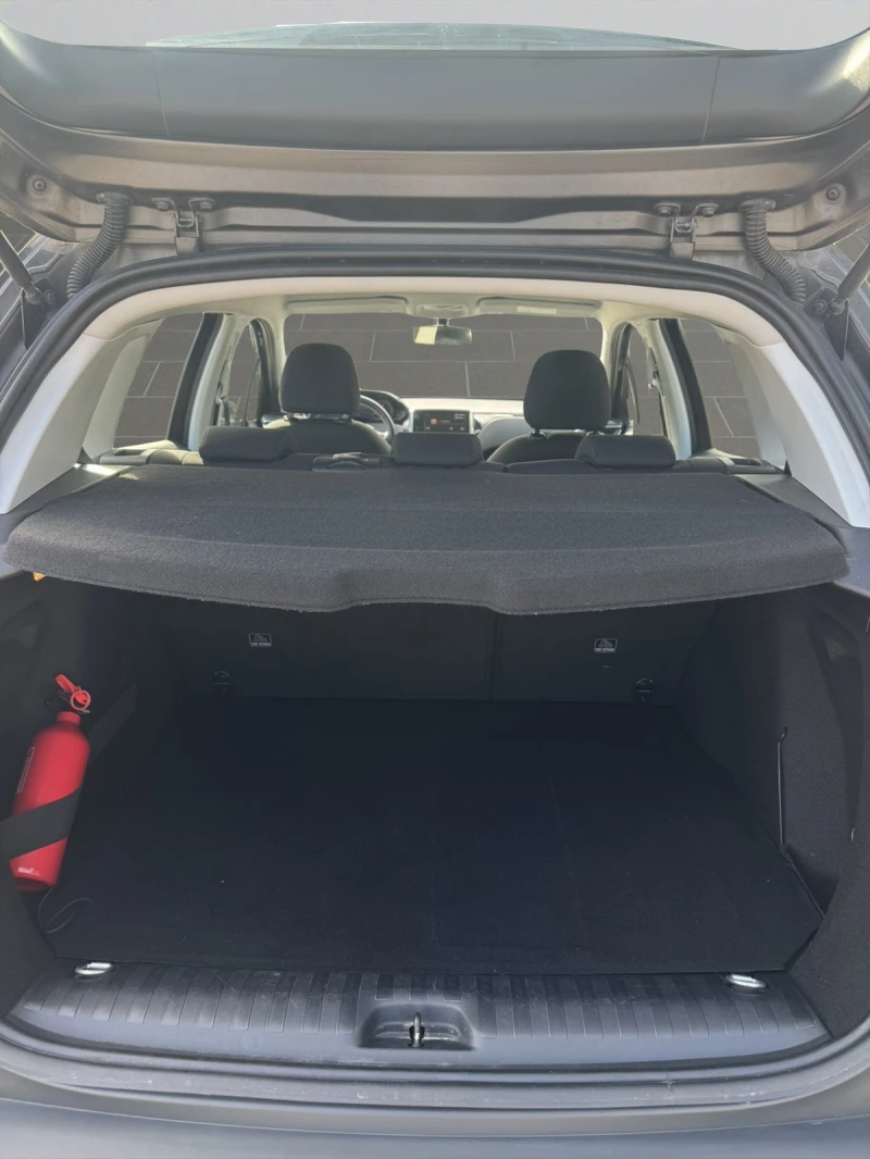 Peugeot 2008, снимка 11 - Автомобили и джипове - 52207616