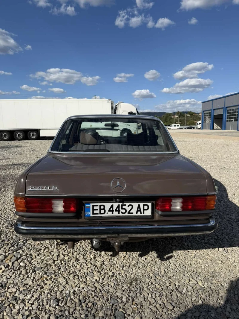 Mercedes-Benz 123 240D, снимка 2 - Автомобили и джипове - 51969905