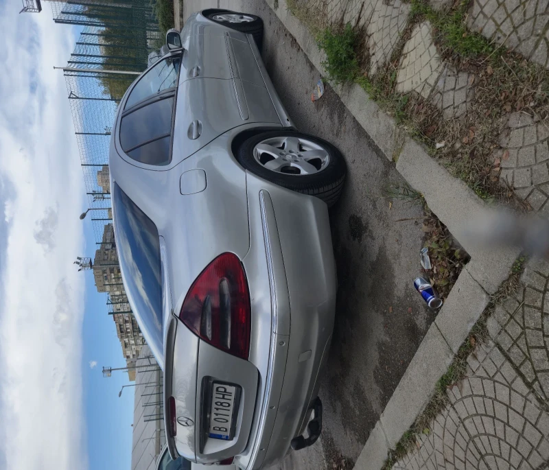 Mercedes-Benz E 270 Avangarde, снимка 4 - Автомобили и джипове - 52216359