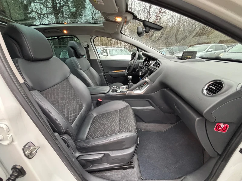 Peugeot 3008 1.6HDI, снимка 9 - Автомобили и джипове - 52593293