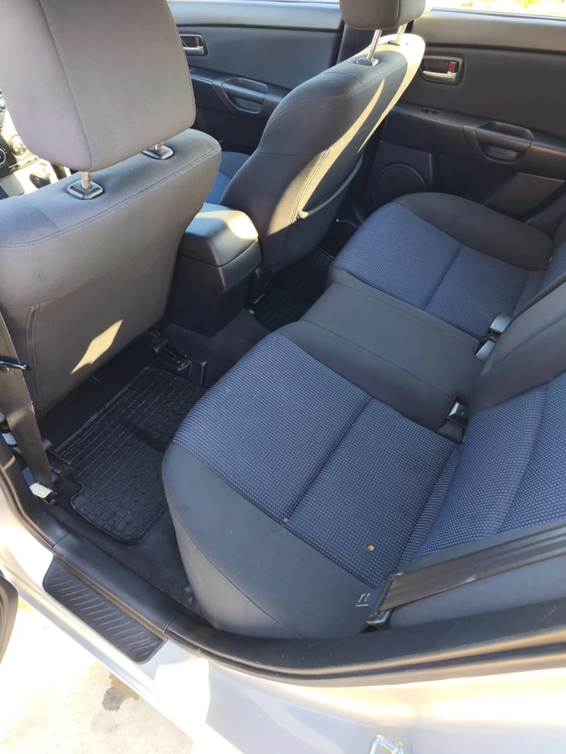 Mazda 3 1.6, снимка 9 - Автомобили и джипове - 52775562