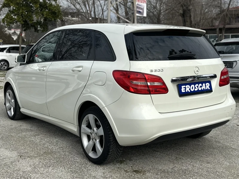 Mercedes-Benz B 200 Sport/Camera/Navi/МЕТАН, снимка 4 - Автомобили и джипове - 53339154