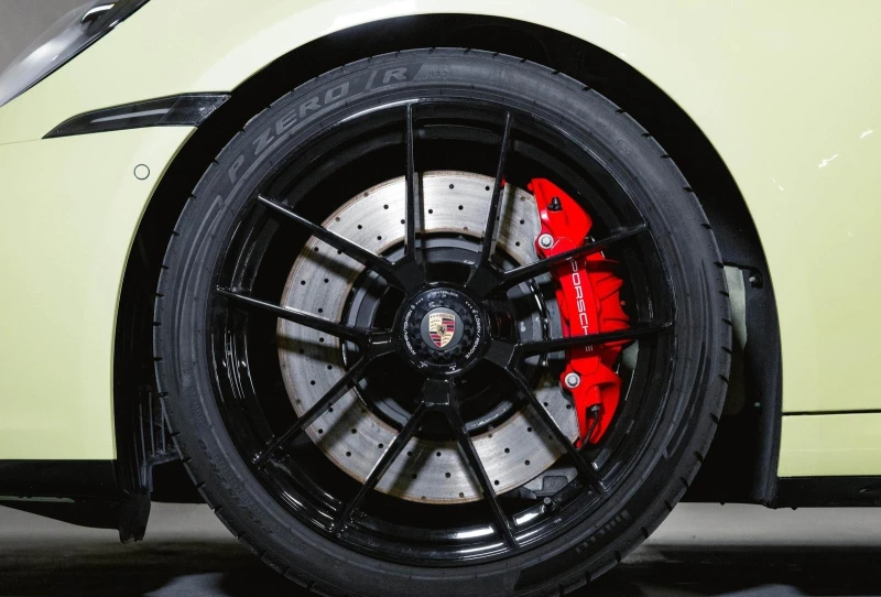 Porsche 911 992.2 CARRERA 4 GTS CHRONO BOSE 360 CAMERA, снимка 12 - Автомобили и джипове - 53599243