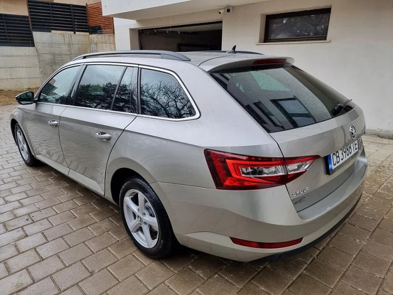 Skoda Superb 1.8 TSI, снимка 3 - Автомобили и джипове - 34042176