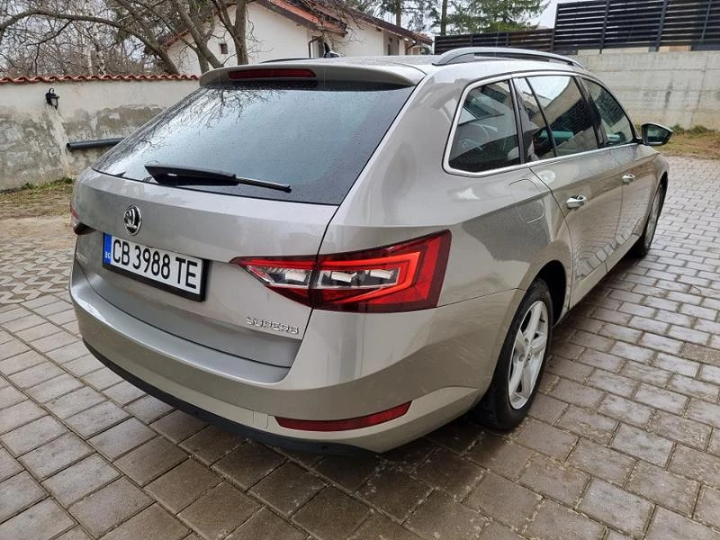 Skoda Superb 1.8 TSI, снимка 4 - Автомобили и джипове - 34042176