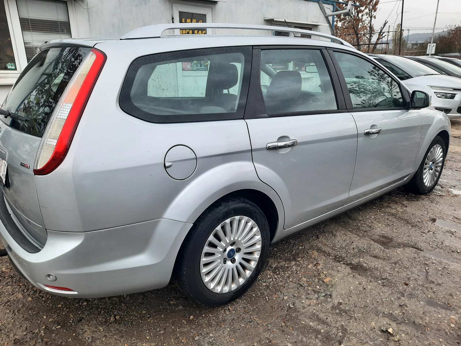 Ford Focus 2011та КАТО НОВ! - изображение 4