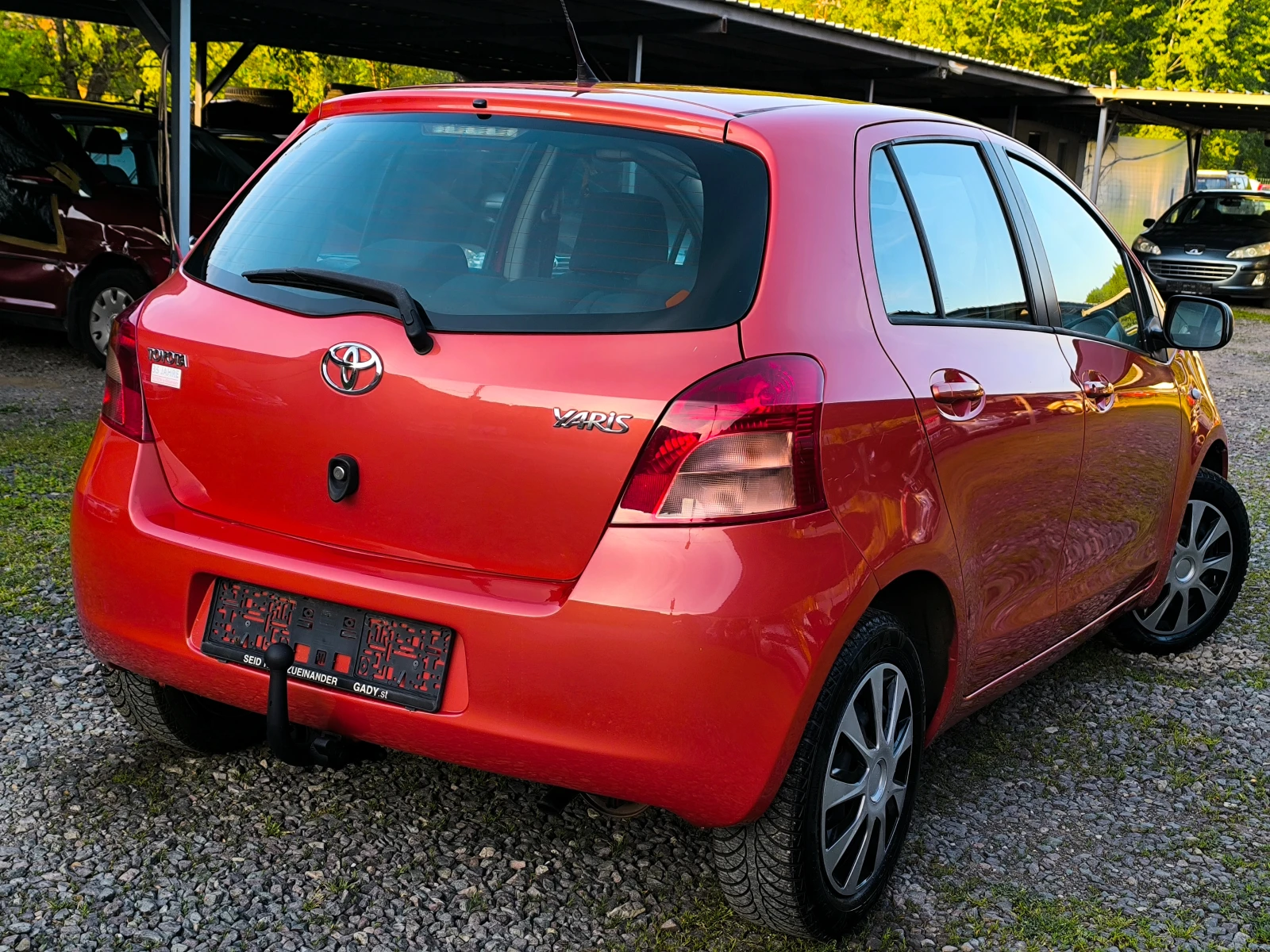 Toyota Yaris -1.0i-70кс-(двигател със верига)-КЛИМАТИК- - изображение 3