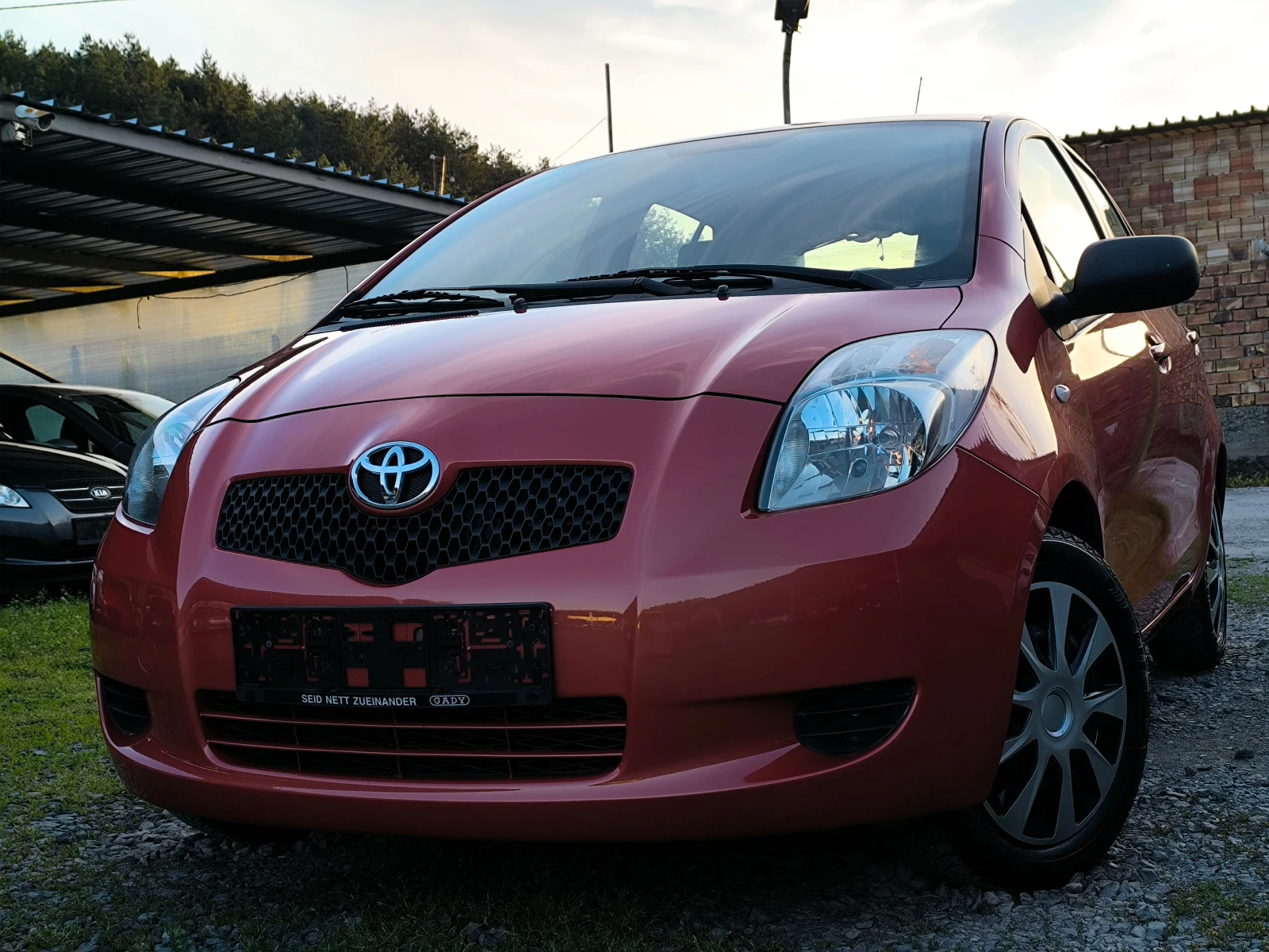 Toyota Yaris -1.0i-70кс-(двигател със верига)-КЛИМАТИК- - изображение 7